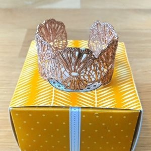 Stella & Dot Geneve rose gold cuff in box